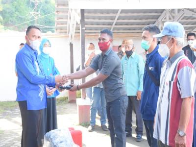 Dinas Perikanan dan Kelautan Boalemo Salurkan Bantuan kepada Koperasi Nelayan